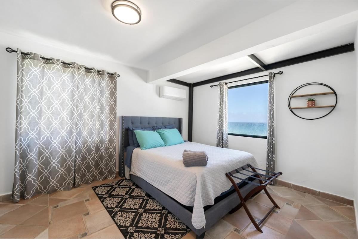 4 Bedroom Kikita Beach Villa Oceanfront W Pool Dorado Exteriér fotografie