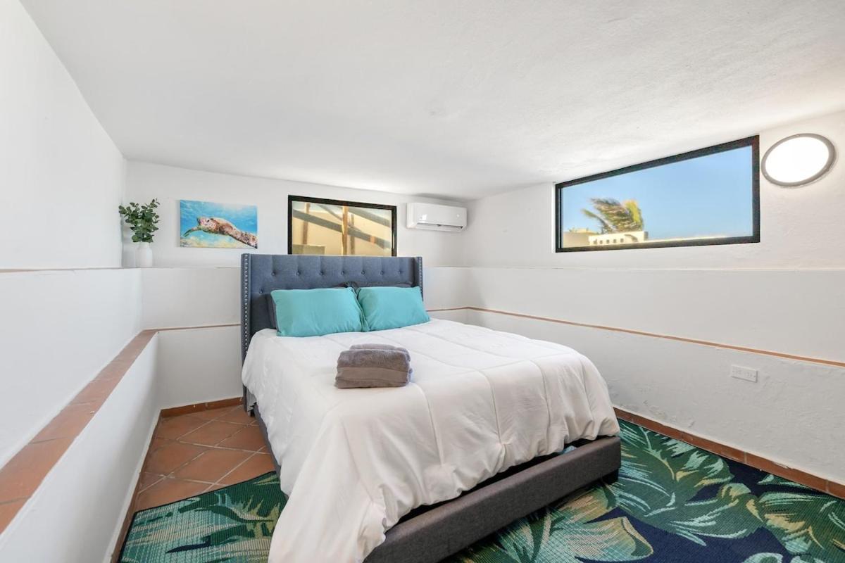 4 Bedroom Kikita Beach Villa Oceanfront W Pool Dorado Exteriér fotografie
